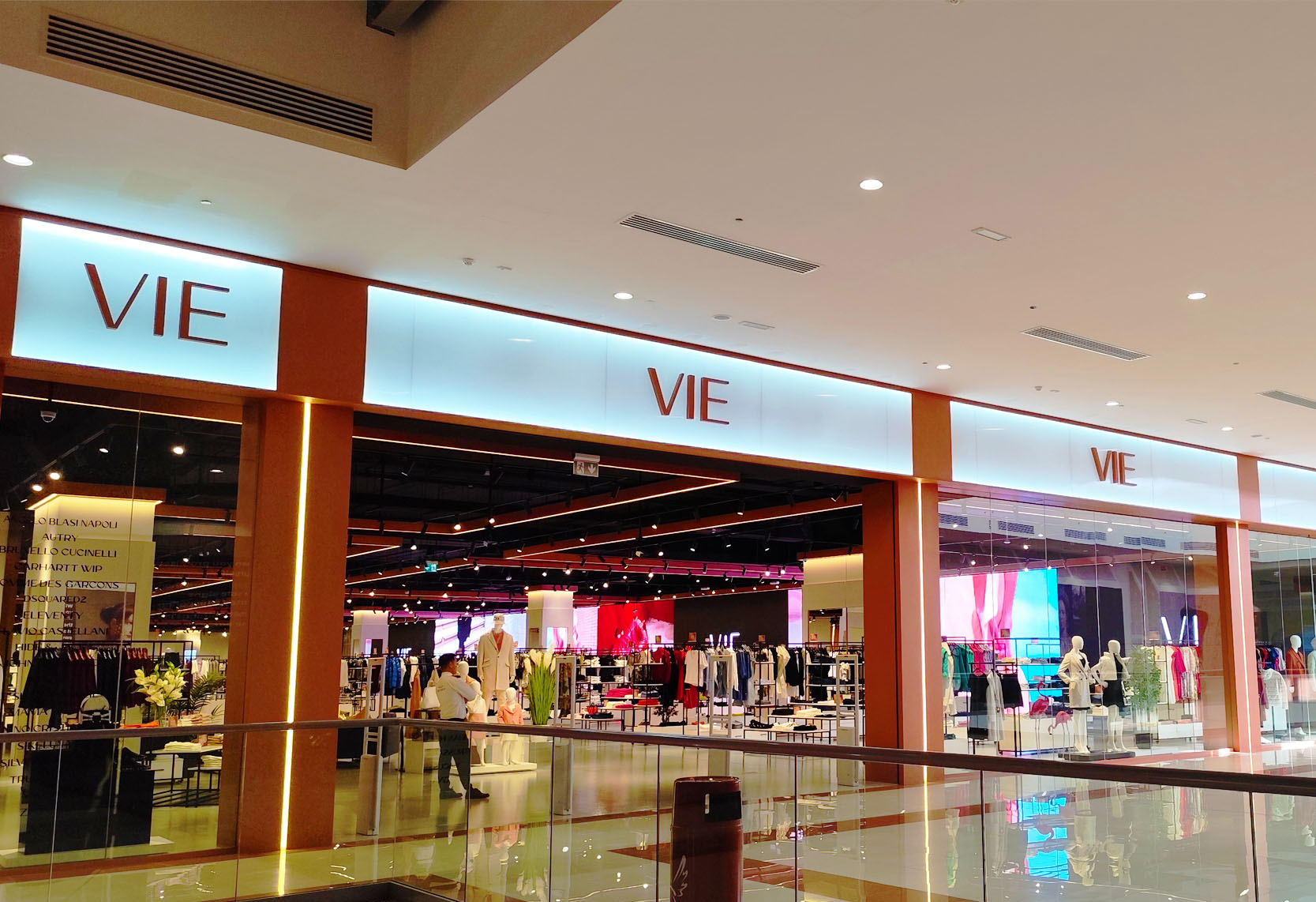 VIE Outlet Mall